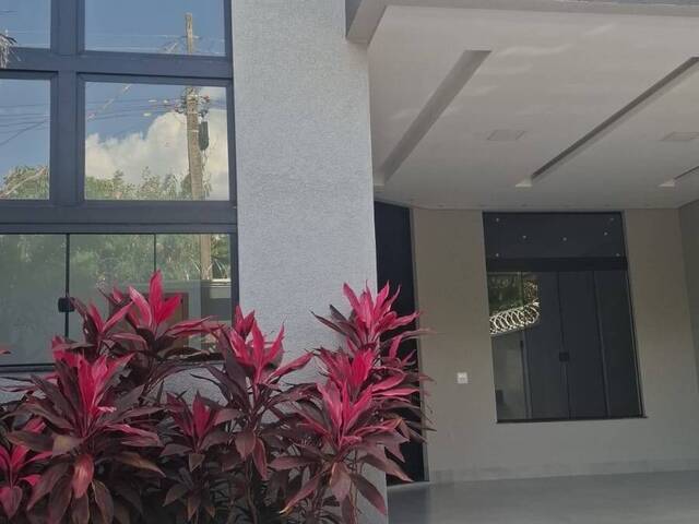 Casa para Venda em Goiânia - 3