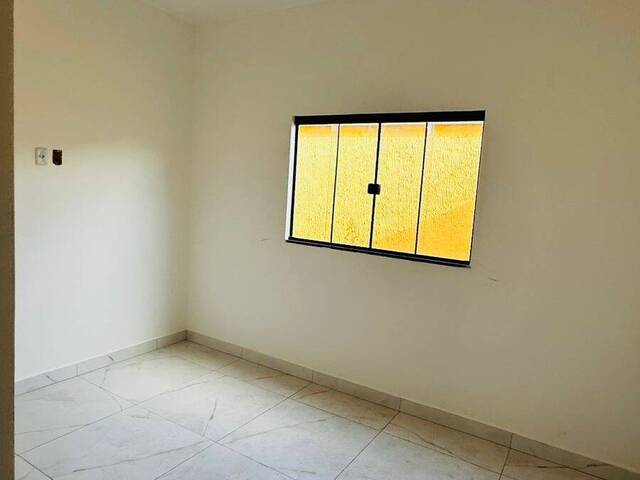 #32 - Casa para Venda em Goiânia - GO