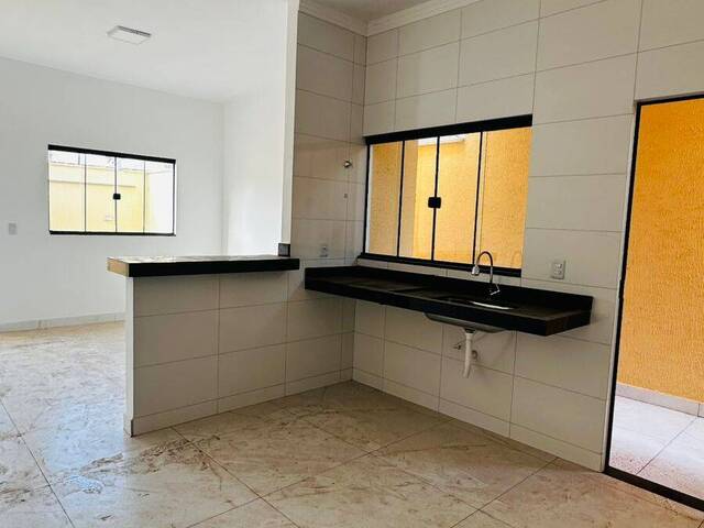 Casa para Venda em Goiânia - 4