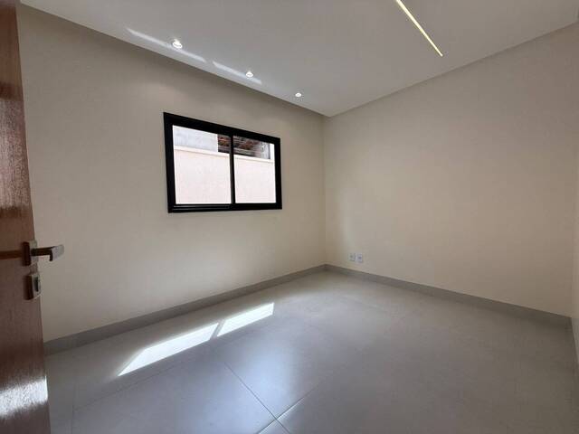 Casa para Venda em Goiânia - 5