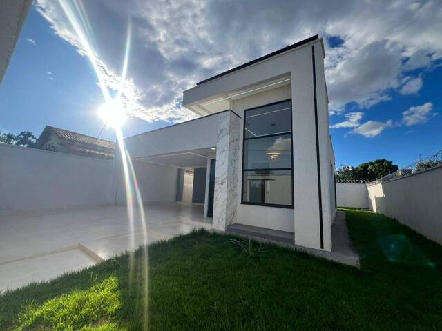 #71 - Casa para Venda em Aparecida de Goiânia - GO