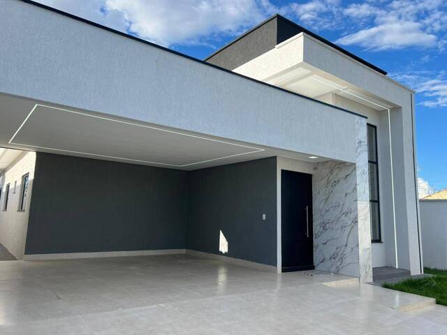 #71 - Casa para Venda em Aparecida de Goiânia - GO