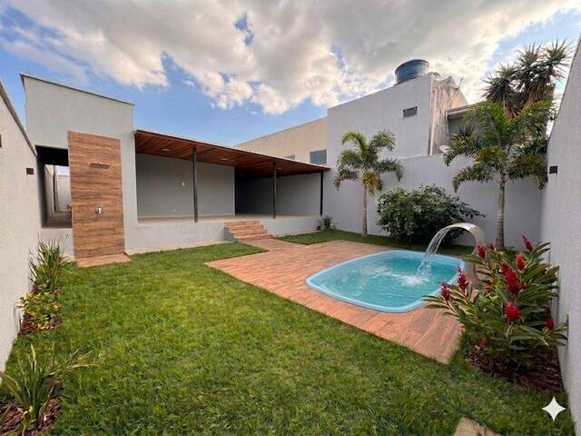 #97 - Casa para Venda em Aparecida de Goiânia - GO - 1
