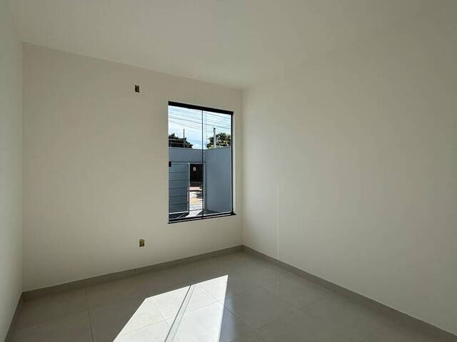 #102 - Casa para Venda em Aparecida de Goiânia - GO - 3