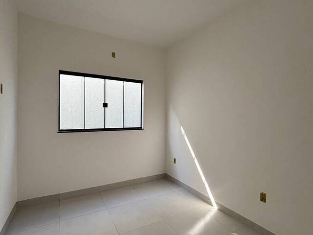 Casa para Venda em Aparecida de Goiânia - 5