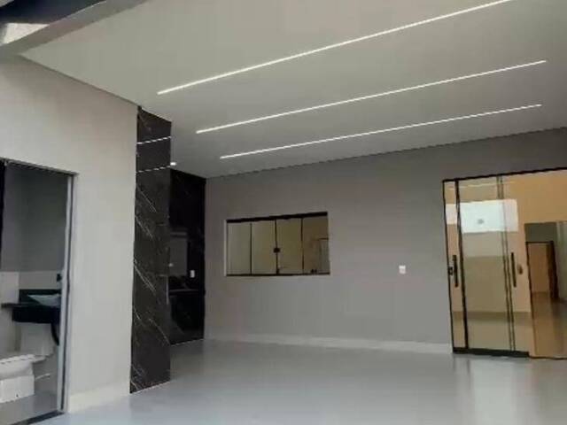 #105 - Casa para Venda em Aparecida de Goiânia - GO - 2