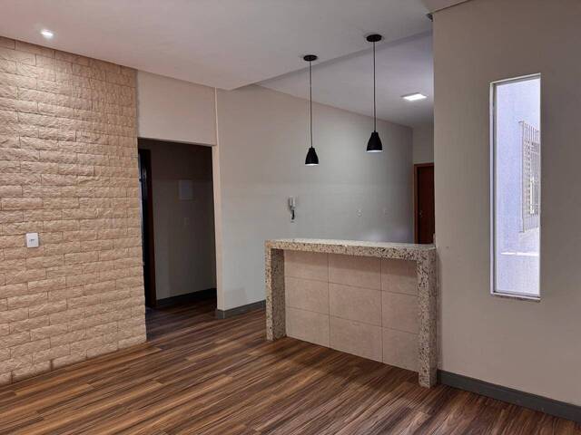 #117 - Casa para Venda em Goiânia - GO - 2