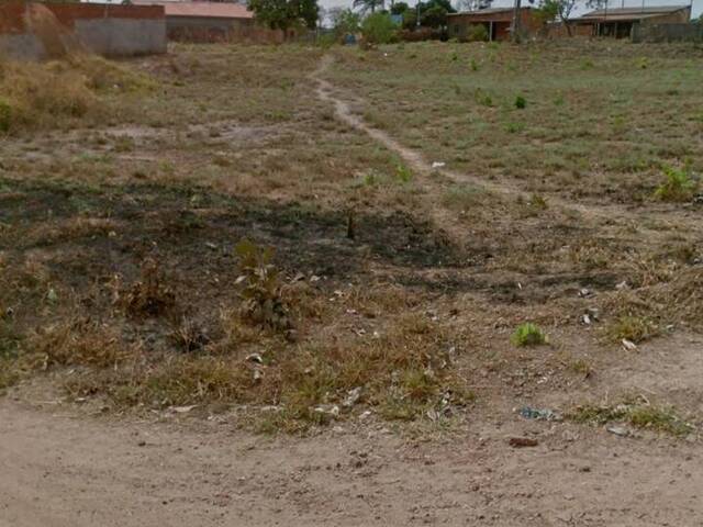 #122 - Apartamento para Venda em Aparecida de Goiânia - GO