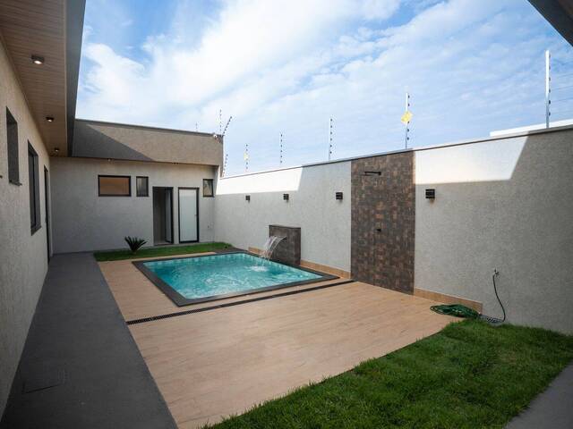 #135 - Casa para Venda em Goiânia - GO - 2
