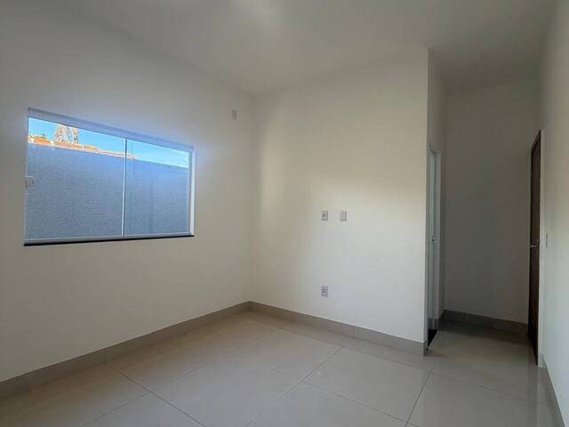 #143 - Casa para Venda em Aparecida de Goiânia - GO - 2