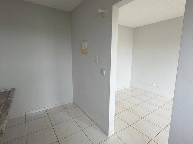 #149 - Apartamento para Venda em Goiânia - GO - 3