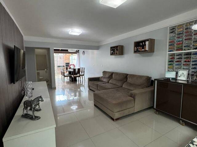 #150 - Casa em condomínio para Venda em Goiânia - GO - 2
