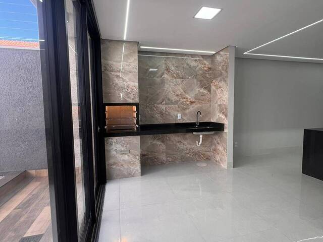 Casa para Venda em Goiânia - 4