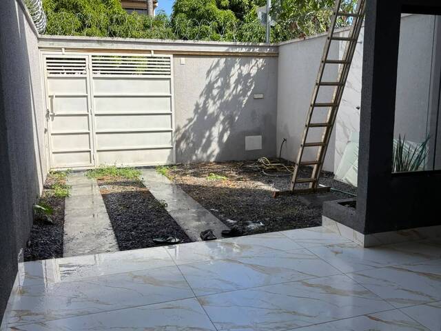 Casa para Venda em Goiânia - 3