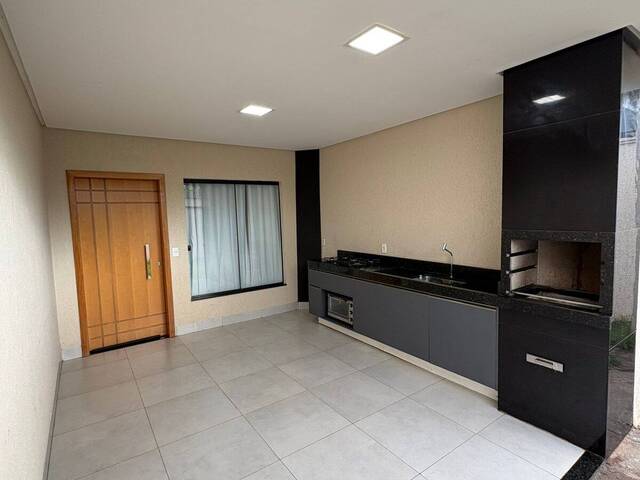 Casa para Venda em Goiânia - 3
